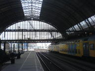 2007 amsterdam train // 1632x1224 // 430.0KB