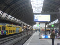 2007 amsterdam train // 1632x1224 // 445.0KB