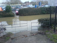 2008 flood January ukc // 1632x1224 // 526.4KB